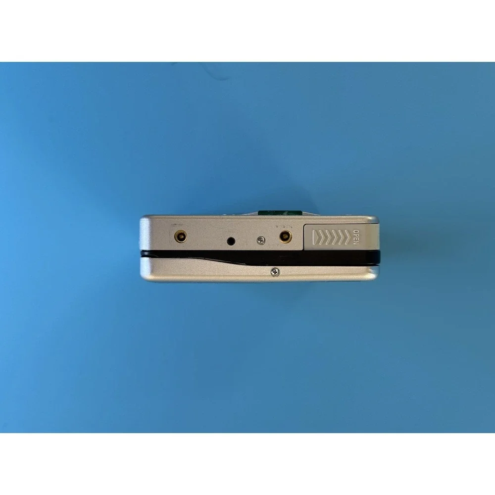 Sony WM-GX674 Silver FM/AM Walkman.  PLEASE READ